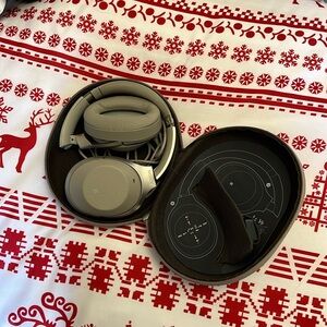 Sony WH-1000MX2 Bluetooth headphones.
